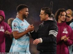 Crystal Palace 2-3 Burnley: Sedem minút šialenstva pokazilo poklonu Jorgena Stranda Larsena v Selhurst Parku – Steve Parish bude určite ľutovať, že nenahradí Marca Guehiho, píše WILL PICKWORTH Scott Parker priviedol Burnley k prvému ligovému víťazstvu od októbra, keď porazili Crystal Palace 3:2