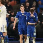 Cole Palmer z Chelsea reaguje po premeškaní šance na odkrytú bránu