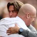 Šéf Tottenhamu Thomas Frank sa teraz nervózne pozerá cez rameno