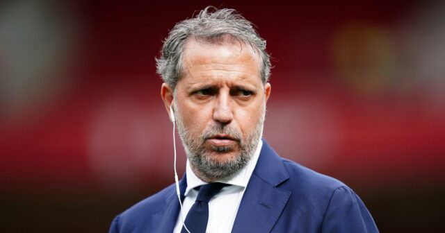 Športový riaditeľ Fabio Paratici sa pozerá 