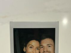 Dcéra Roya Keana je zasnúbená! Legenda Man United pripraví prejav otca nevesty ako druhé najstaršie dieťa predvedie diamantový prsteň po úteku v Cotswolds Dcéra Roya Keana Caragh oznámila svoje zásnuby na Instagrame