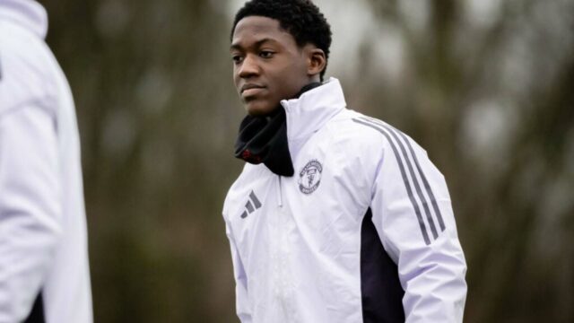 Debut Kobbie Mainoo v Evertone dal Man Utd viac ako gól Garnacha
