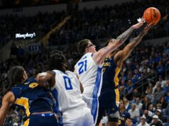 Defenzívne ladená osemnástka Saint Louis ťahá víťaznú sériu s Loyolou Chicago Basketbal NCAA: La Salle v Saint Louis