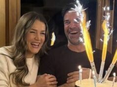 Dieťa mužského symbolu Utd dovolenkuje s reproduktorom BBC o 19 rokov starším ako ona|Futbal|Športová aktivita Dieťa mužského symbolu Utd dovolenkuje s reproduktorom BBC o 19 rokov starším ako ona|Futbal|Športová aktivita