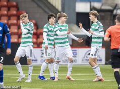 Do B alebo nie do B, to je otázka… ON THE ROAD sa pýta, či je v seniorskom tíme Celticu budúcnosť pre mladé nádeje s veľkými snami v tíme Parkhead B Hráči B tímu Celticu oslavujú v sobotu víťazstvo 3:1 nad Cumbernauld Colts