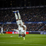 Dobrý, zlý a krásny: organizácia verzus improvizácia