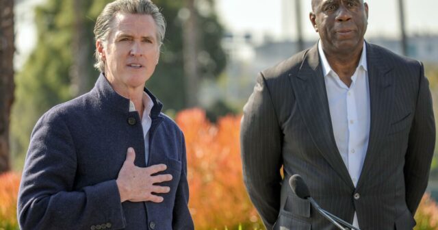 Dodgers prisľúbil 100 miliónov dolárov do fondu na pomoc pri lesných požiaroch. Doteraz? 7,8 milióna dolárov
