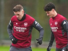 Duo za 60 miliónov libier sa rozhodlo odísť, pretože aktualizácia od Romana odhaľuje „záruku“ prestupu Duo za 60 miliónov libier sa rozhodlo odísť, pretože aktualizácia od Romana odhaľuje „záruku“ prestupu