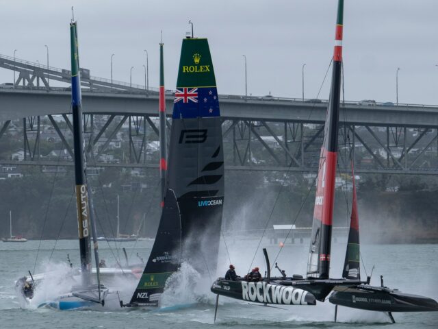 Dvaja sa zranili po havárii vo vysokej rýchlosti medzi Novým Zélandom a Francúzskom na pretekoch Auckland SailGP | Správy z olympijských hier
