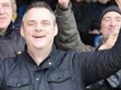 Dvanástich obvinených zo zabitia po smrti futbalového fanúšika po útoku na ceste domov | Spojené kráľovstvo | Správy Dvanástich obvinených zo zabitia po smrti futbalového fanúšika po útoku na ceste domov | Spojené kráľovstvo | Správy