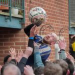 Dvojdňový „najšialenejší futbalový zápas sveta“ má stovky hráčov a góly tri míle od seba