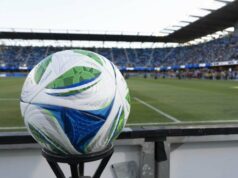 Dynamo podpísalo zmluvu s prvým tímom Matthewa Arana (15). Dynamo podpísalo zmluvu s prvým tímom Matthewa Arana (15).