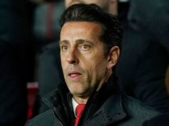 Edu pod „obrovským tlakom“, aby si udržal „neúspešnú“ prácu Edu pod „obrovským tlakom“, aby si udržal „neúspešnú“ prácu