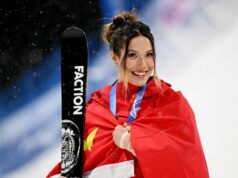 Eileen Gu podporovaná americkými zimnými olympijskými športovcami uprostred kontroverzie v Číne Eileen Gu podporovaná americkými zimnými olympijskými športovcami uprostred kontroverzie v Číne