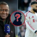 Mohamed Salah z Liverpoolu oceňuje fanúšikov po zápase Premier League medzi Nottingham Forest a Liverpoolom na City Ground...