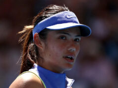 Emma Raducanu porazila Greet Minnenovú v dvoch setoch na Transylvania Open Emma Raducanu porazila Greet Minnenovú v dvoch setoch na Transylvania Open