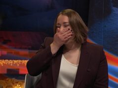 Emocionálny moment Britská legenda Lizzy Yarnoldová potláča slzy po triumfe Matta Westona na zimných olympijských hrách Dvojnásobná olympijská víťazka Lizzy Yarnoldová zahnala slzy po tom, čo Matt Weston získal zlato