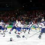 Špičkové publikum 26 miliónov divákov sledovalo, ako mužský hokejový tím Spojených štátov v nedeľu porazil Kanadu o zlatú medailu na Zimných olympijských hrách 2026 v Miláne.
