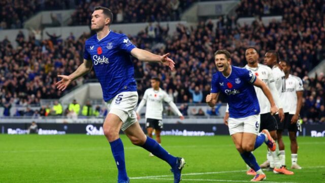 Everton by mohol dosiahnuť vzácny kúsok víťazstvom nad Fulhamom v Craven Cottage
