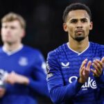 Everton stanovil požadovanú cenu za Ilimana Ndiayeho, pretože záujem Man Utd naberá tempo