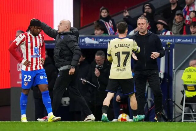 Fanúšikovia Barcelony sa uprostred katastrofy Atlética roztrhajú do niekoľkých hráčov
