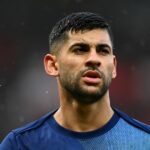 Fanúšikovia Tottenhamu dali jasne najavo svoje pocity na adresu Cristiana Romera a palubovky skandovaním počas zápasu Premier League proti Manchestru United.