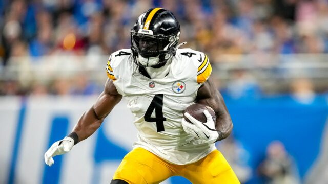 Fanúšikovia levov menovali DK Metcalf, Steelers, Ford Field v obleku za urážku 100 miliónov dolárov
