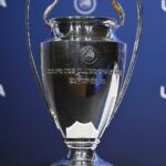 Pohľad na trofej Ligy majstrov UEFA počas žrebovania tretieho predkola Ligy majstrov UEFA 2025/26 v sídle UEFA, Dome európskeho futbalu, 21. júla 2025 vo švajčiarskom Nyone