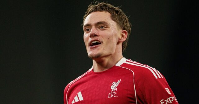 Florian Wirtz oslavuje po strelení tretieho gólu Liverpoolu počas zápasu Premier League medzi Liverpoolom a Newcastlom United na Anfielde. 