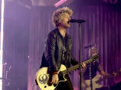 Frontman skupiny Green Day povedal agentom ICE, aby opustili svoju prácu na Super Bowl párty Frontman skupiny Green Day povedal agentom ICE, aby opustili svoju prácu na Super Bowl párty