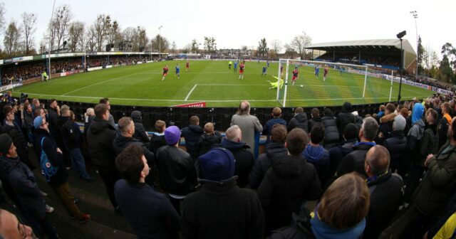 Celkový pohľad na zápas druhého kola Emirates FA Cup na štadióne The Walks, King's Lynn. Dátum fotografie: sobota 26.11.2022.