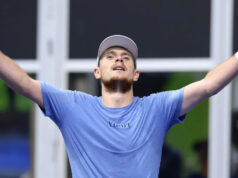 GB Pinnington Jones pokračuje v behu snov v Dallase GB Pinnington Jones pokračuje v behu snov v Dallase