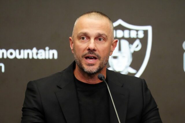 NFL: Hlavný tréner Las Vegas Raiders Klint Kubiak Úvodná tlačová konferencia