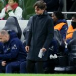 Reakcia hlavného trénera Thomasa Franka z Tottenhamu Hotspur potom, čo Antoine Semenyo z Manchestru City strelil gól na 2:0 počas zápasu Premier League medzi Tottenhamom Hotspur a Manchester City na štadióne Tottenham Hotspur 1. februára 2026 v Londýne, Anglicko.