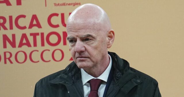 Gianni Infantino poslal varovanie, keď UEFA začala vyšetrovanie obvinenia z Gianni Infantino sa pozerá počas finále AFCON medzi Marokom a Senegalom v komplexe Sportif Prince Moulay Abdellah, Rabat, Maroko 19. januára 2026. (Foto Ulrik Pedersen/NurPhoto cez Getty Images)