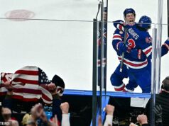 Gól Quinna Hughesa OT ohromuje Švédsko a posúva tím USA do semifinále olympijského hokeja, keďže sa blíži návšteva Trumpa Quinn Hughes oslavuje v stredu v Miláne víťaza zápasu proti Švédsku