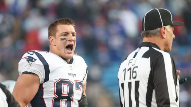 Gronk hovorí, že vedenie NFL bolo „vo vzduchu“, chce zamestnancov na plný úväzok
