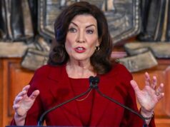Guvernérka Kathy Hochul povolila skoré otvorenie baru pre olympijský hokej uprostred fujavice Guvernérka Kathy Hochul povolila skoré otvorenie baru pre olympijský hokej uprostred fujavice