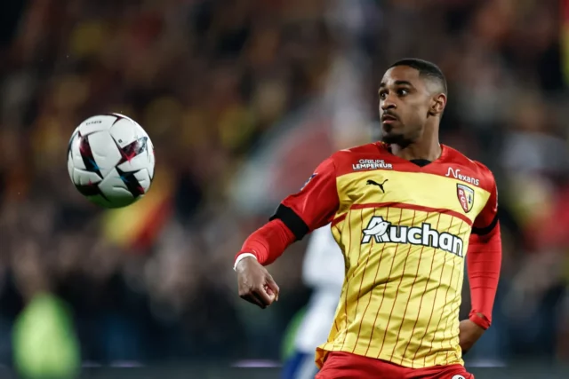 HODNOTENIE HRÁČOV | Paris FC 0-5 Lens: Lens top Ligue 1 v masakre na Valentína
