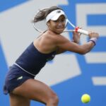 Heather Watson z Veľkej Británie v akcii počas prvého kola (REUTERS)