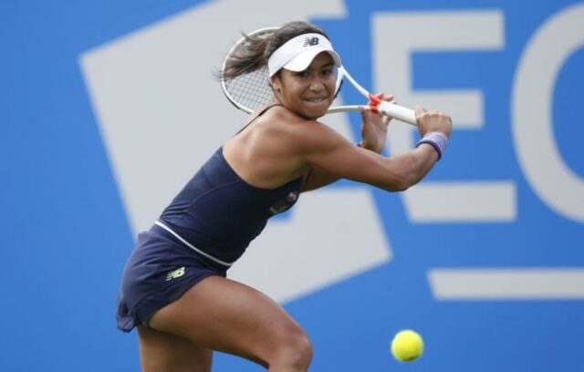 Heather Watson z Veľkej Británie v akcii počas prvého kola (REUTERS)