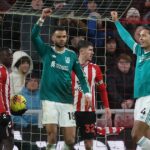 SUNDERLAND, ANGLICKO - 11. FEBRUÁRA: Virgil van Dijk z Liverpoolu oslavuje strelenie prvého gólu svojho tímu počas zápasu Premier League medzi Sunderlandom a Liverpoolom na Stadium of Light 11. februára 2026 v anglickom Sunderlande. (Foto: George Wood/Getty Images)