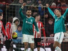 Hodnotenie hráčov Liverpoolu verzus Sunderland: Tri 8/10 zabezpečili Arneovi Slotovi kľúčové víťazstvo SUNDERLAND, ANGLICKO - 11. FEBRUÁRA: Virgil van Dijk z Liverpoolu oslavuje strelenie prvého gólu svojho tímu počas zápasu Premier League medzi Sunderlandom a Liverpoolom na Stadium of Light 11. februára 2026 v anglickom Sunderlande. (Foto: George Wood/Getty Images)