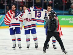 Hokejové bratstvo USA donieslo Johnnyho hokej so sebou až k zlatu Hokejové bratstvo USA donieslo Johnnyho hokej so sebou až k zlatu