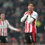 Holandskí giganti sa pustili do obnovy 18-ročného zázračného chlapca, ktorý sníva o tom, že bude hrať za Barcelonu