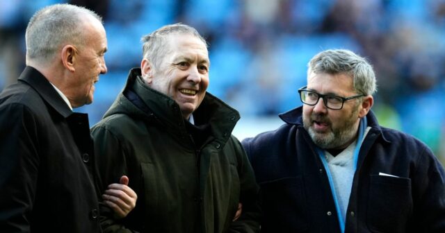 Hrdina Arsenalu, ktorý bol „bez peňazí a spal mimo Sainsbury's“, Kenny Sansom