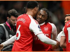 Hviezda Arsenalu Gabriel sa vysmieva Tottenhamu po výhre 4:1 v NLD Hviezda Arsenalu Gabriel sa vysmieva Tottenhamu po výhre 4:1 v NLD