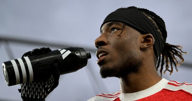 Hviezda Arsenalu Noni Madueke po víťazstve vo Wigane perfektne odpovedala Ty Maduek