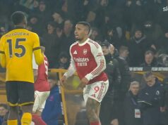 Hviezda Arsenalu vyvolala boj na plný úväzok po tom, čo Gunners zahodili dvojgólový náskok na šampionáte Wolves v obrovskom zvrate v boji o titul Gabriel Jesus vyčíňal na Yerson Mosquera po stredajšom žrebe Arsenalu na ihrisku Wolves