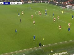 Hviezda Chelsea, ktorá „nemôže uveriť, že šéf Liam Rosenior bol profesionálny futbalista“: Manažér pripúšťa, že „ľudia sa mi smejú“ po virálnom videu s jeho hrozným ovládaním lopty na spojovacej čiare Liam Rosenior sa stal virálnym po tom, čo nedokázal kontrolovať loptu počas súboja Chelsea s Arsenalom